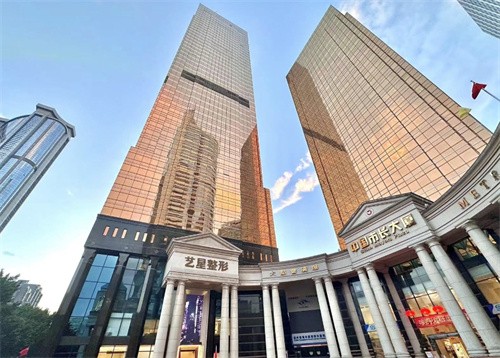 廣州藝星4月星粉節(jié)：微整/皮膚/整外科通通美力鉅惠，消費(fèi)每滿1萬享開盲盒一次